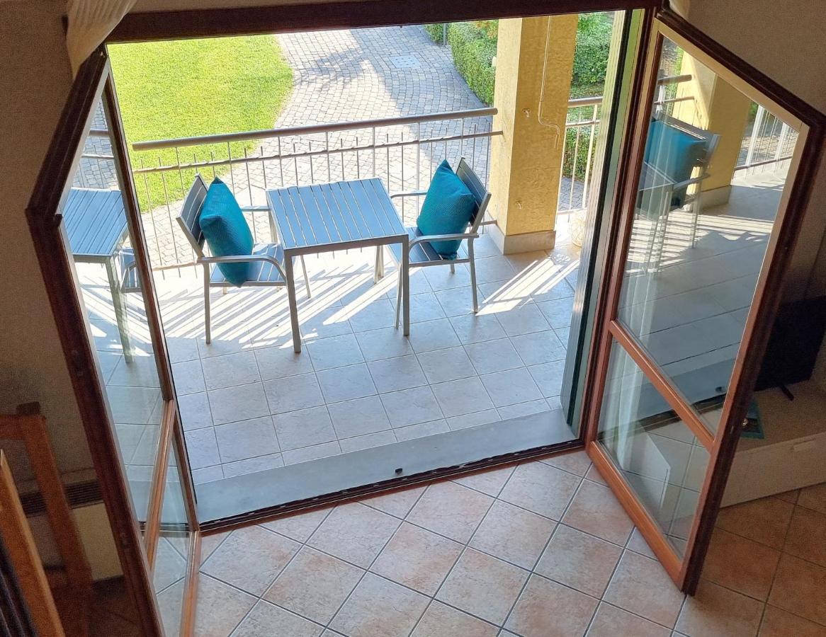 Ferienwohnung Dolce Blu Sirmione Rivoltella del Garda Exterior foto